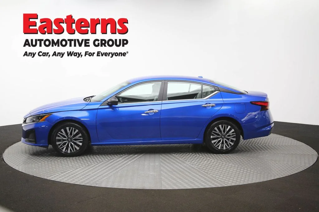 Used 2025 Blue Nissan 2.5 SV image 58