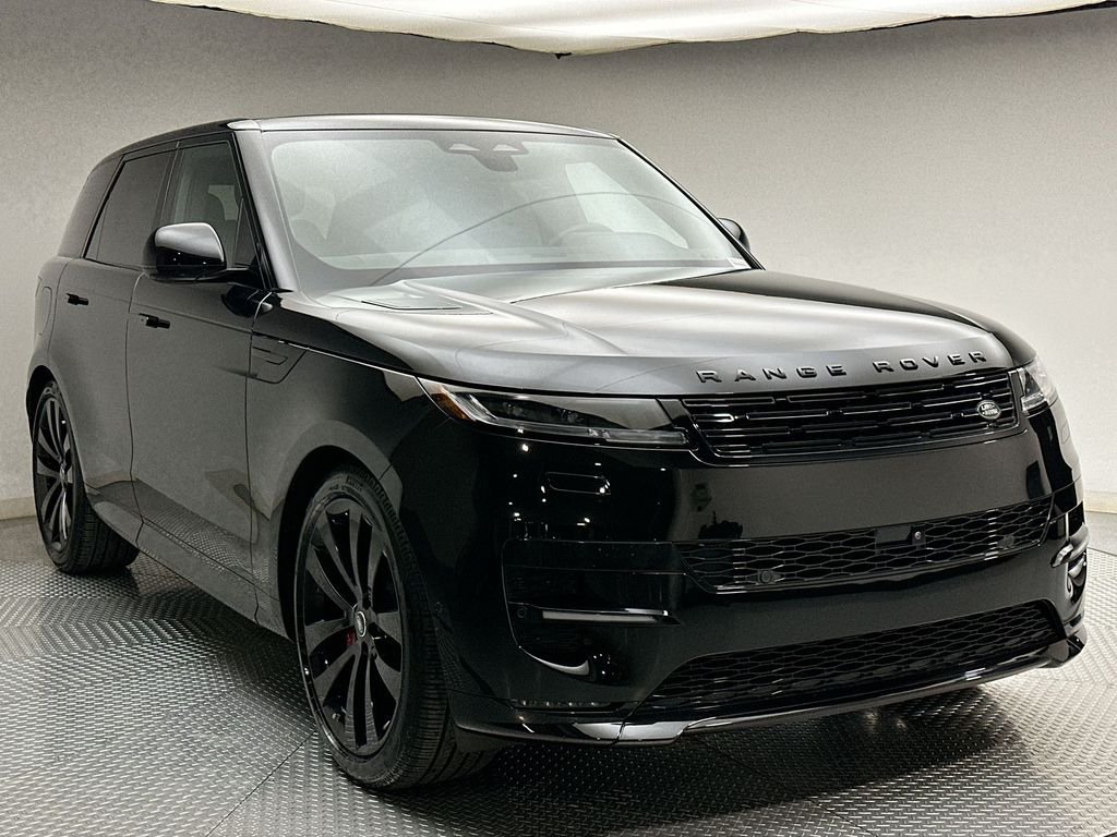 Used 2025 Santorini Black Metallic Land Rover Dynamic SE image 7