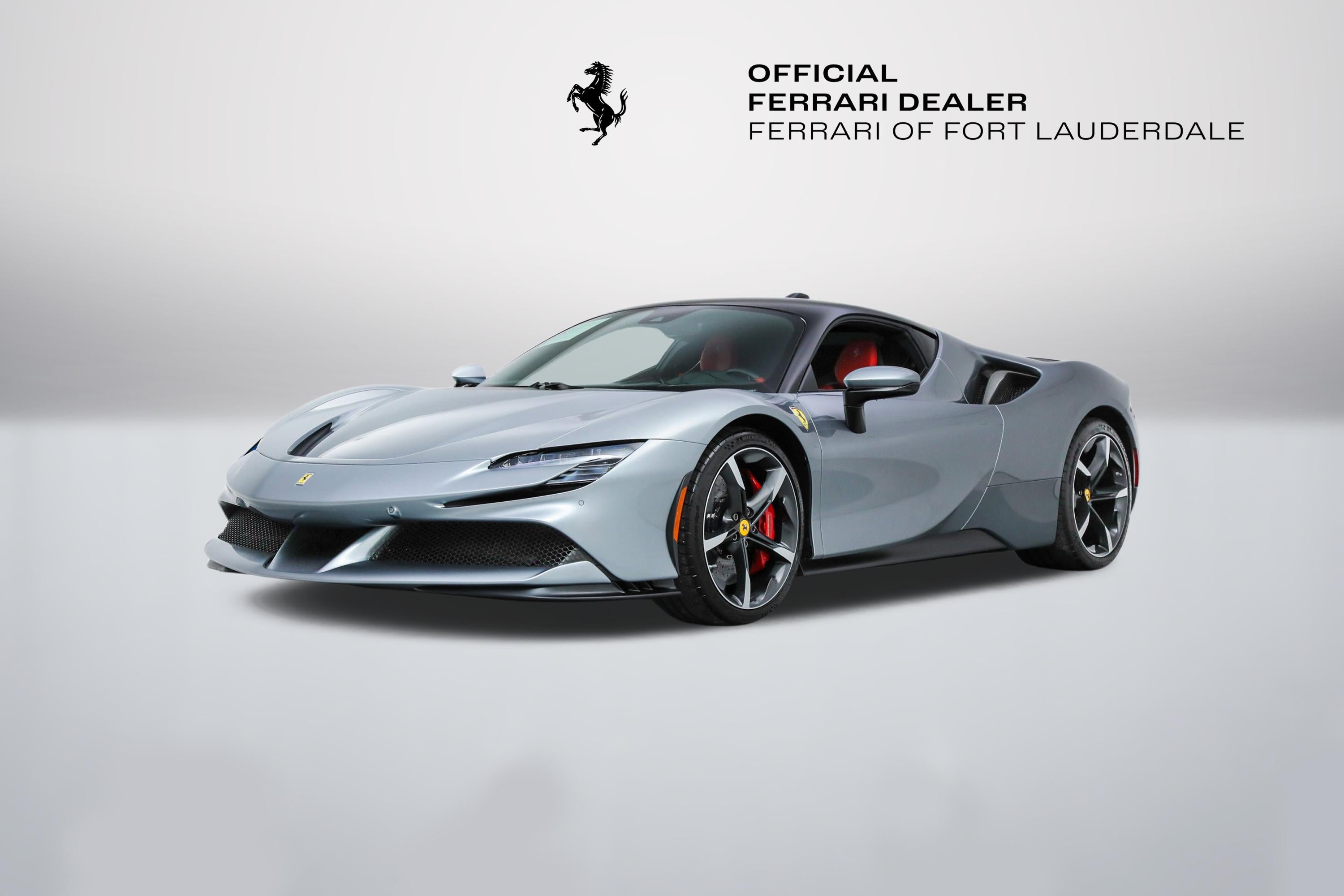 Used 2022 Grigio Titanio Ferrari  image 1