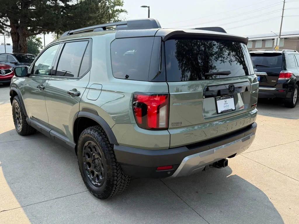Certified Used 2026 Modern Steel Metallic Honda TrailSport Elite image 8