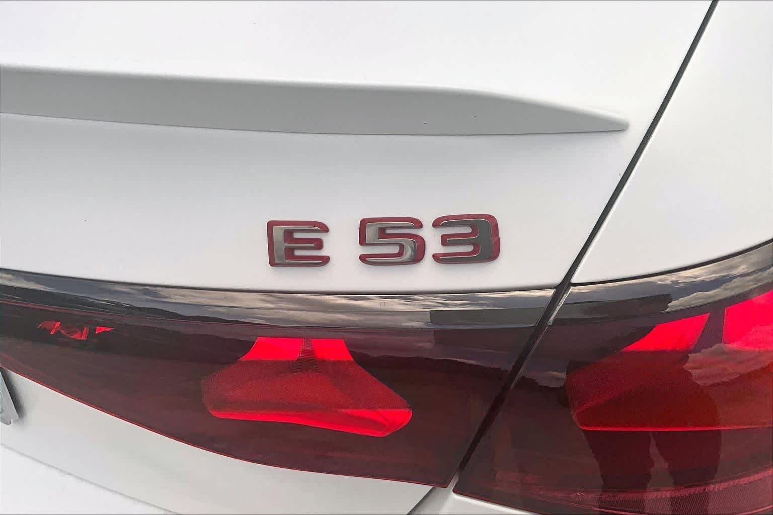 Used 2025 MANUFAKTUR Moonlight White Magno Mercedes-Benz AMG® E 53 E image 10