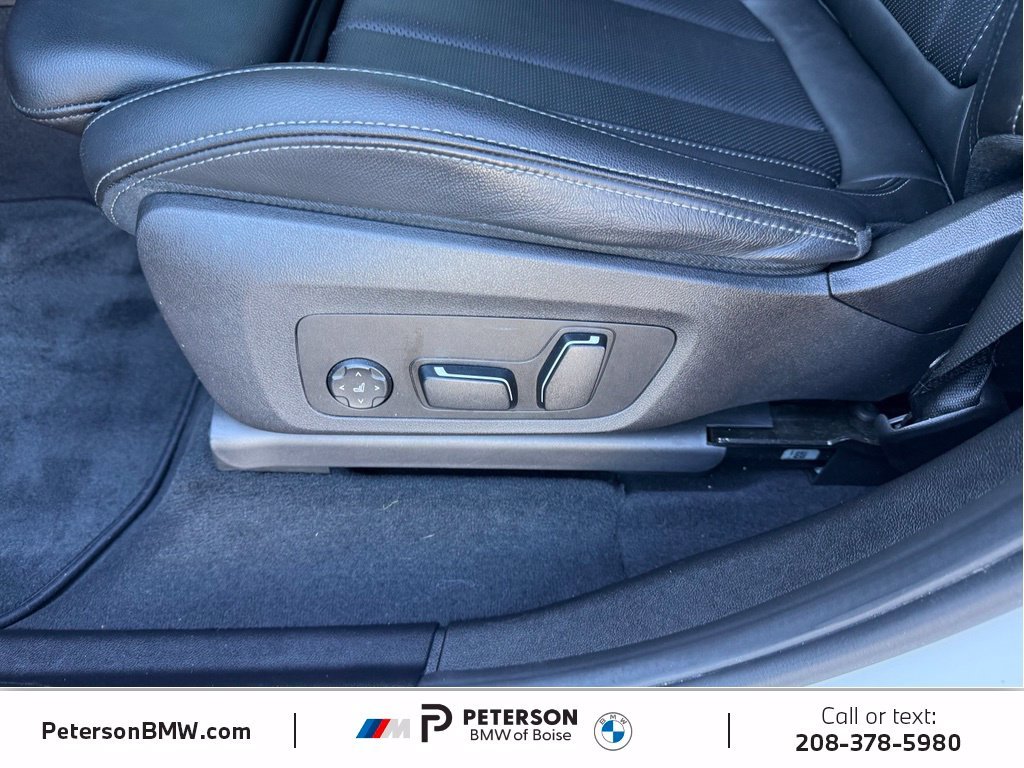 Used 2024 White BMW xDrive30i image 22