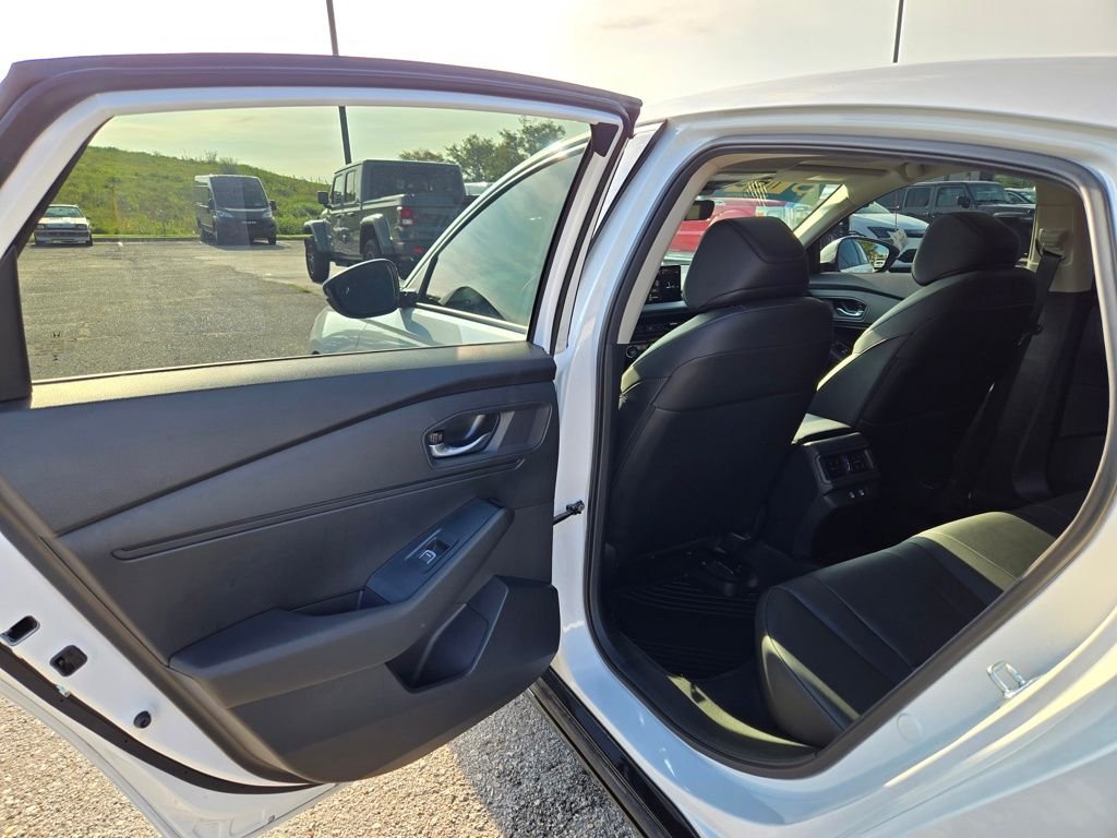 Used 2026 White Honda EX-L image 25