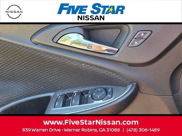 Used 2023 Gray Chevrolet LT image 31