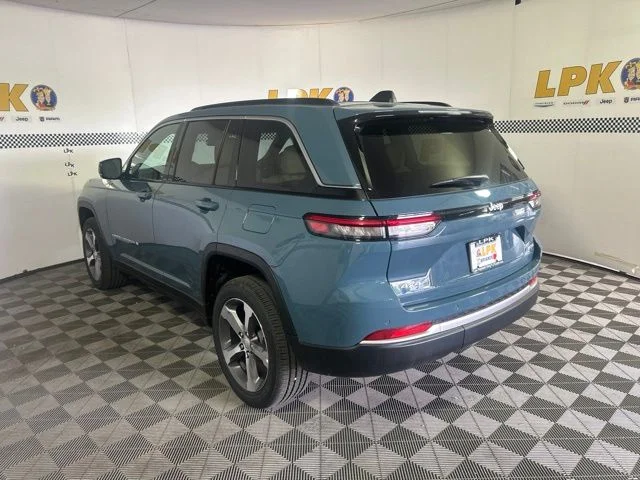 New 2026 Steel Blue Exterior Paint Jeep Limited image 7