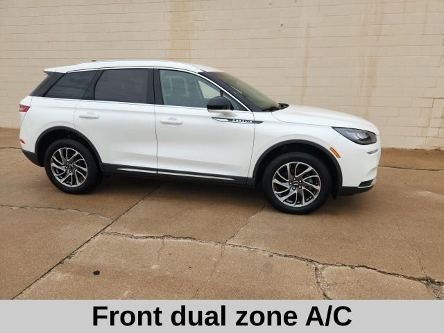 Used 2022 White Lincoln Standard image 6