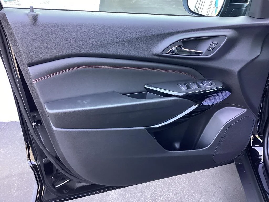 New 2026 Mosaic Black Metallic Chevrolet 2RS image 22