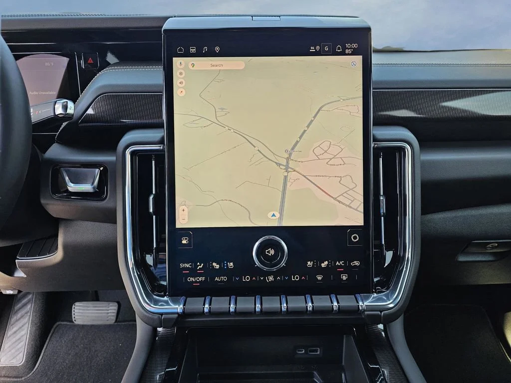 New 2026 Summit White GMC Elevation image 25