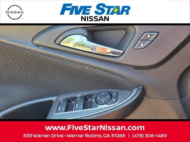 Used 2023 Gray Chevrolet LT image 31