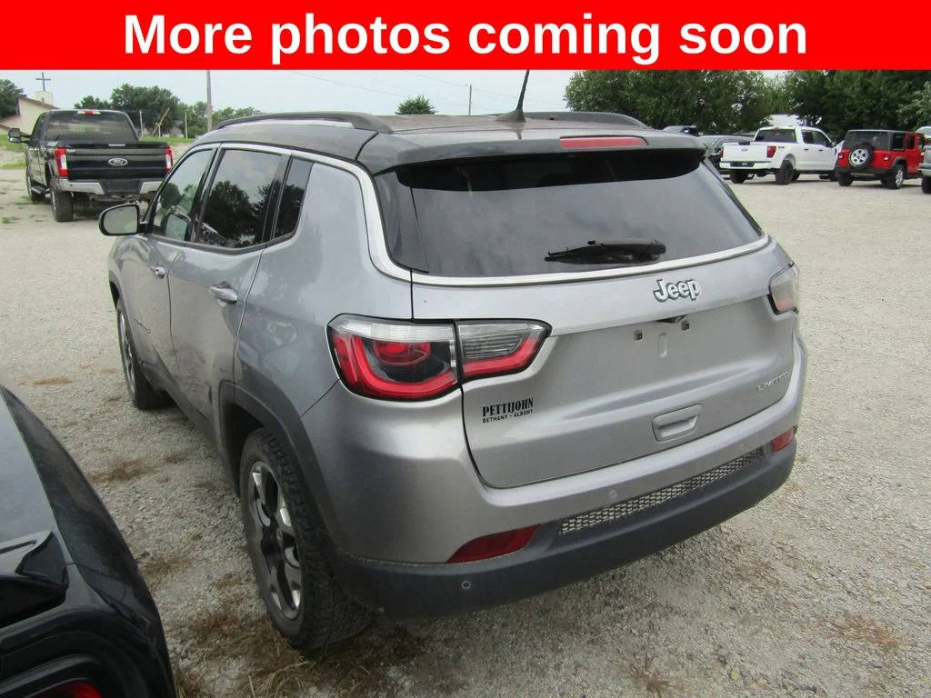 Used 2018 Silver Jeep Limited image 3