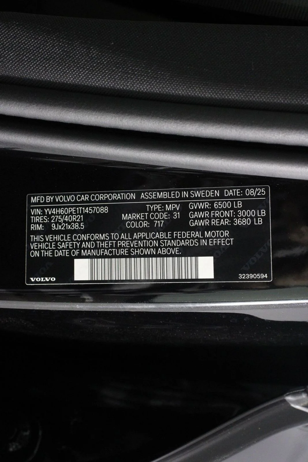 New 2026 Black Volvo T8 Plus image 17