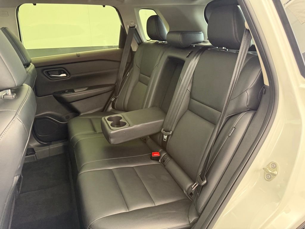 Used 2023 White Nissan SL image 64