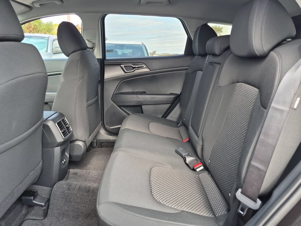 New 2027 Fusion Black Kia LX image 25