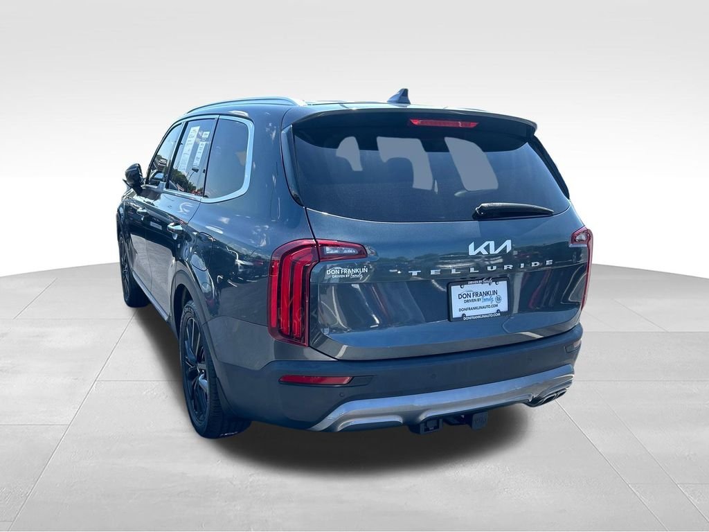 Used 2022 Gray Kia SX image 3