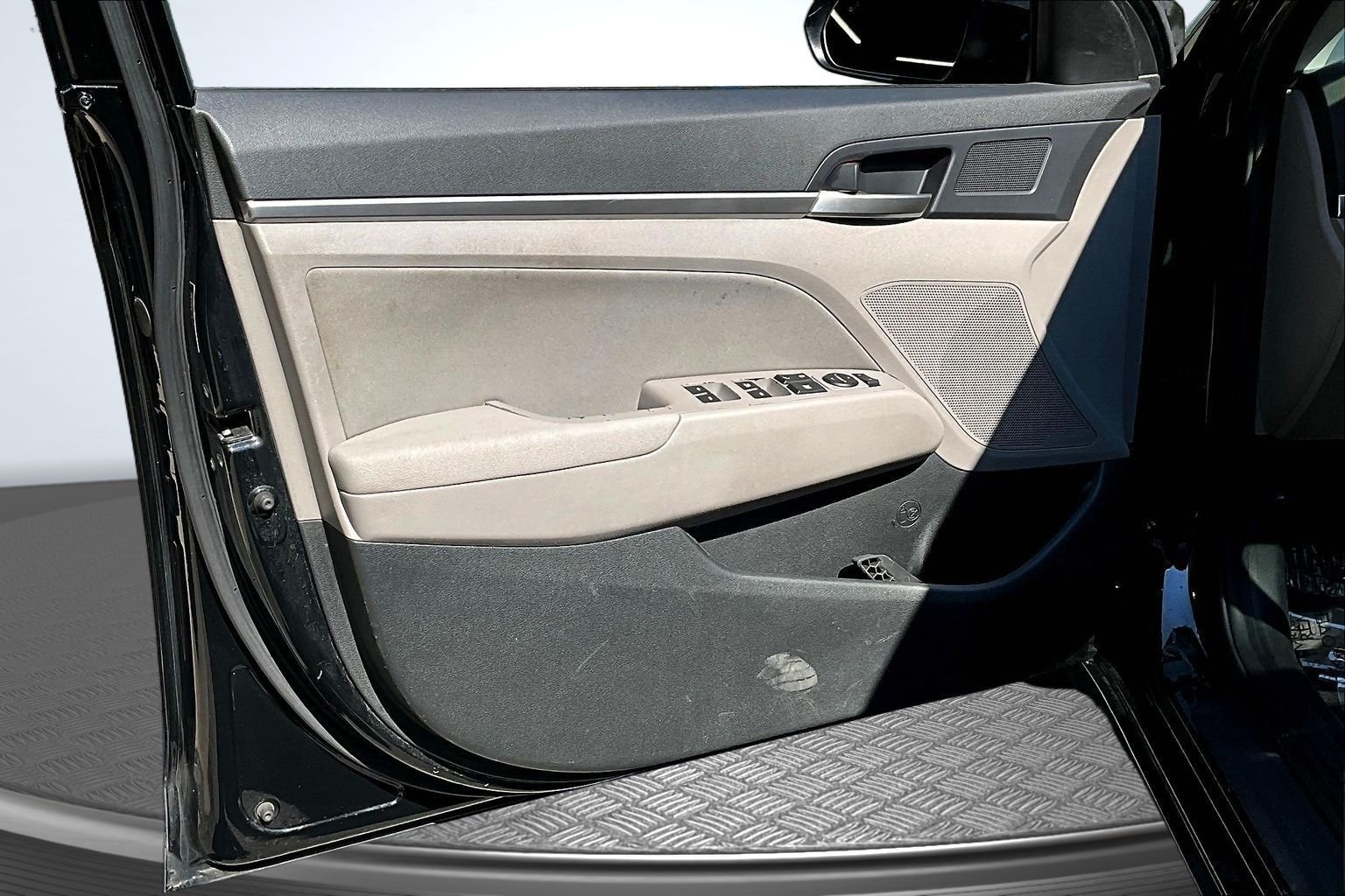 Used 2020 Black Hyundai Value Edition image 18