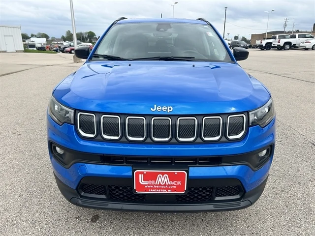 Used 2022 Blue JEEP Latitude Lux image 9