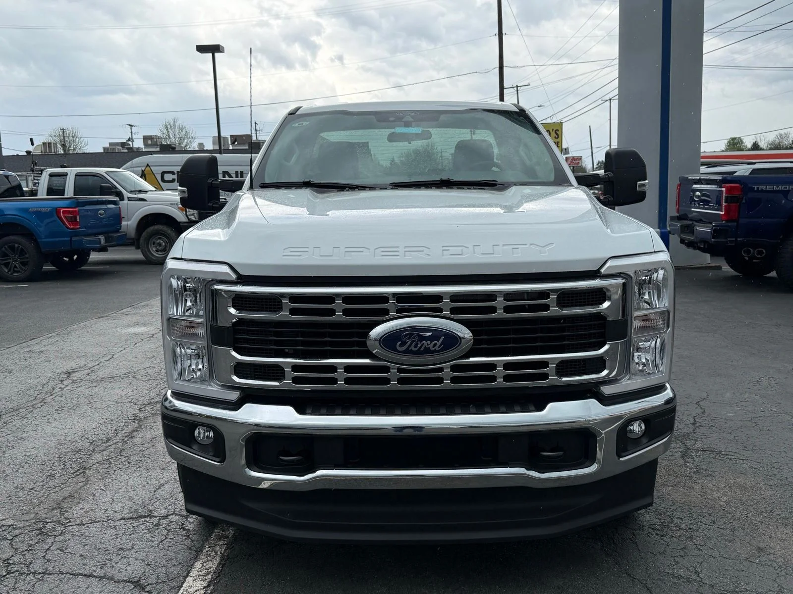 2025 Ford F-250 Super Duty XLT - Photo 13