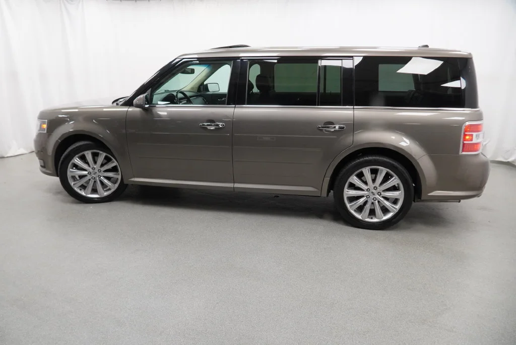 Used 2013 Gray Ford Limited image 24