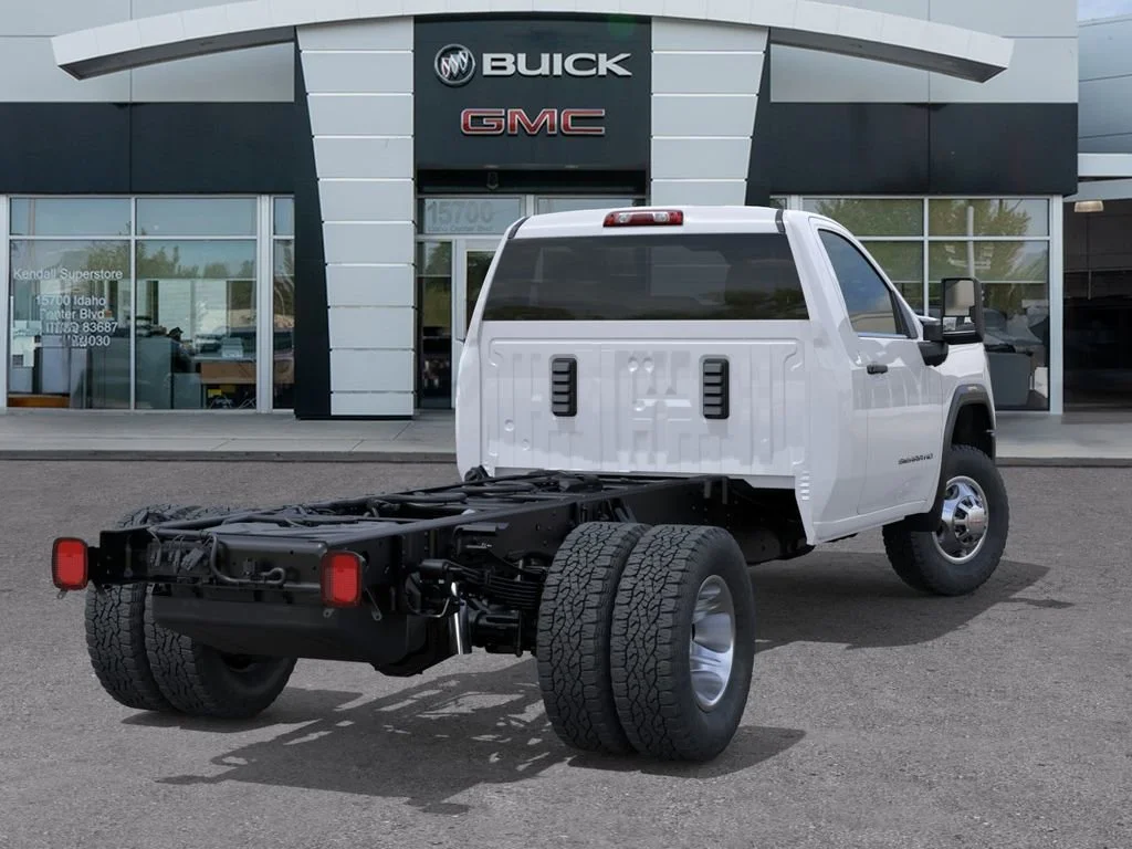 New 2026 Summit White GMC Pro image 4