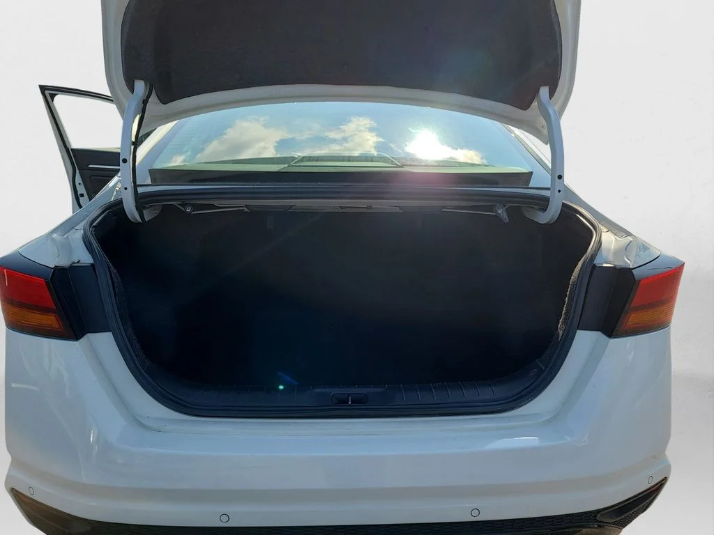 Used 2024 White Nissan 2.5 SR image 13