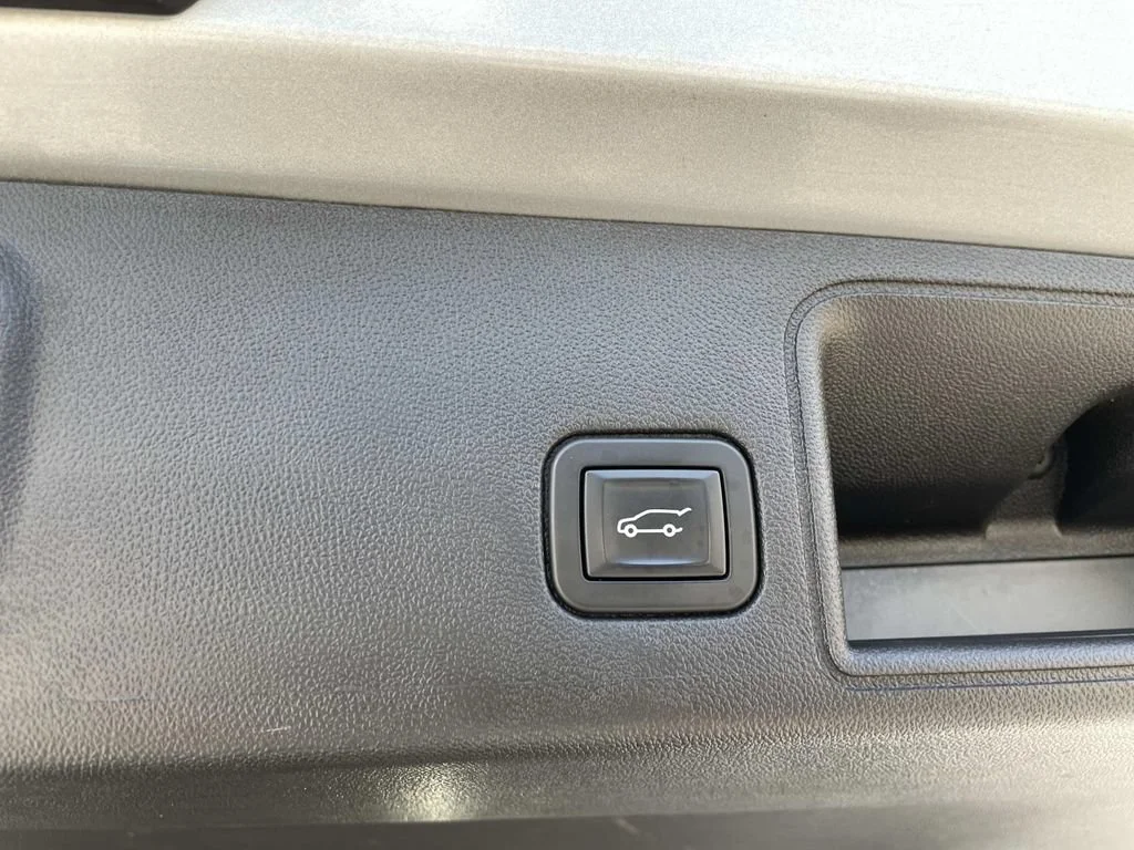 Used 2019 QUICKSILVER METALLIC GMC SLT image 14