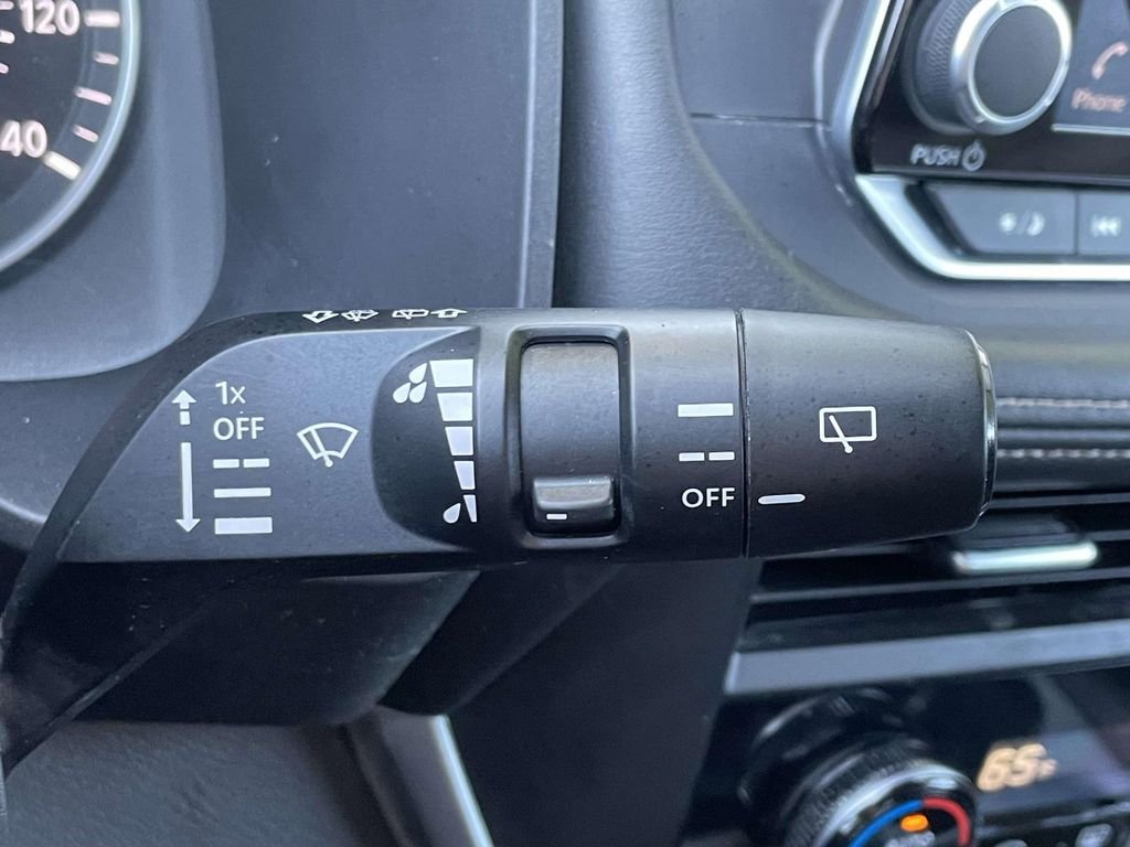 Used 2025  Nissan SV image 23