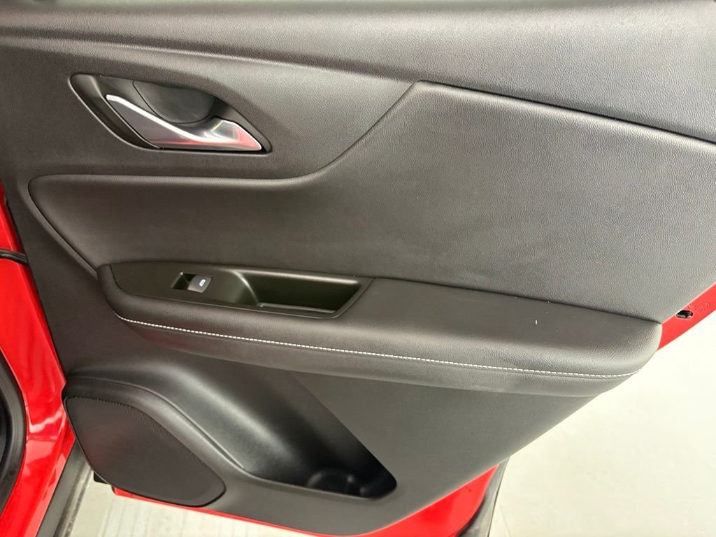 Used 2025 Orange Chevrolet LT image 37