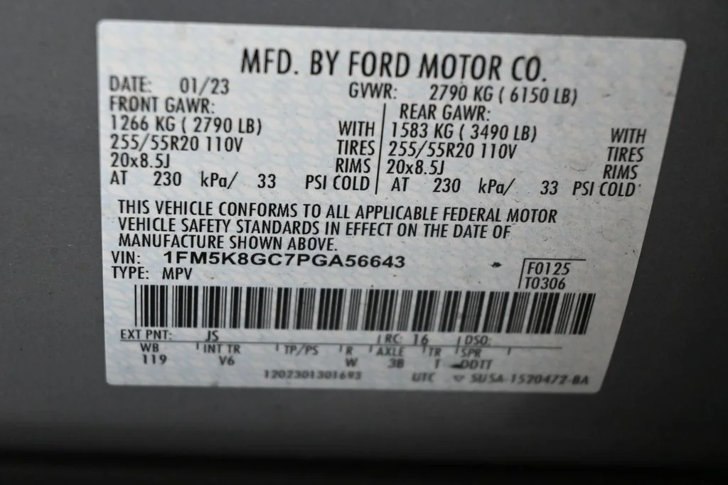 2023 Ford Explorer ST - Photo 17