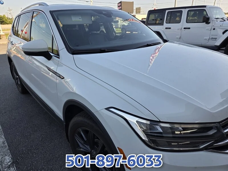 Used 2024 Pure White Volkswagen 2.0T SE image 8