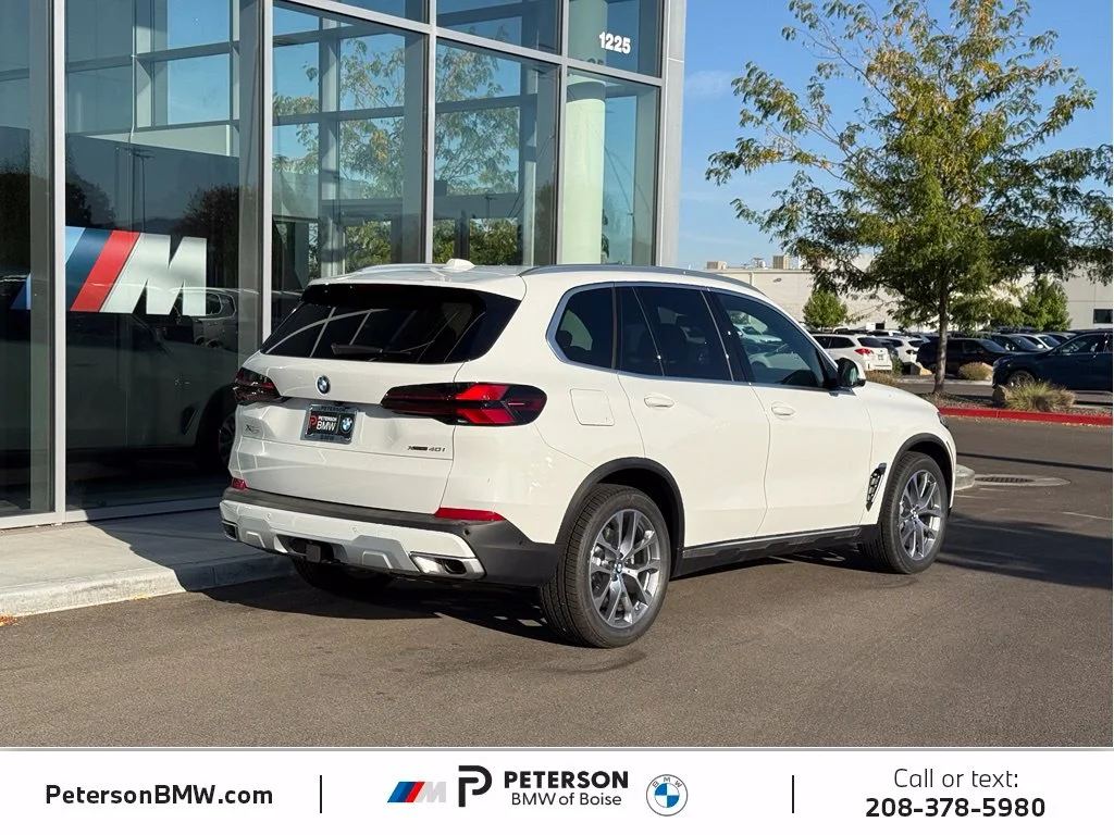 New 2026 White BMW xDrive40i image 5