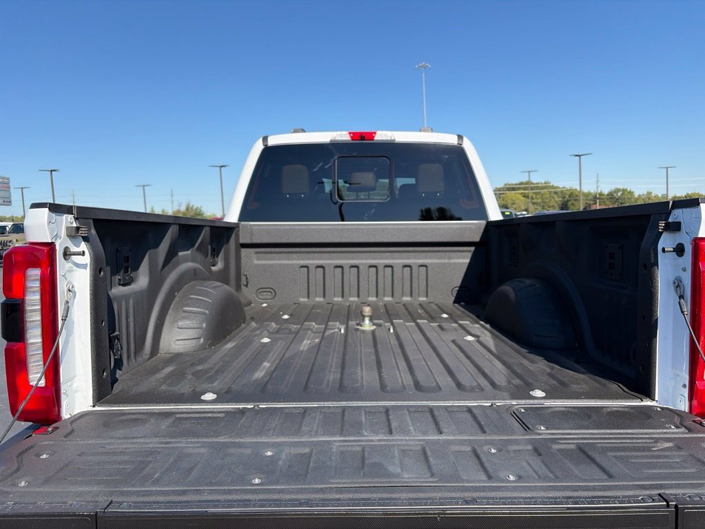 Used 2024 Oxford White Ford Lariat image 40