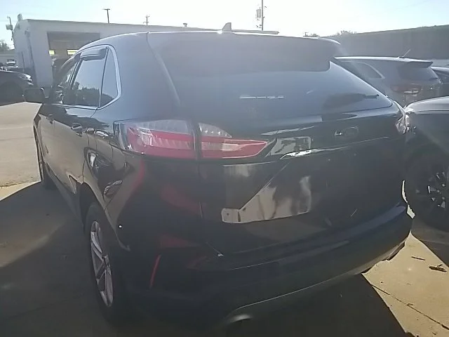 Used 2019 Red Ford SEL image 17