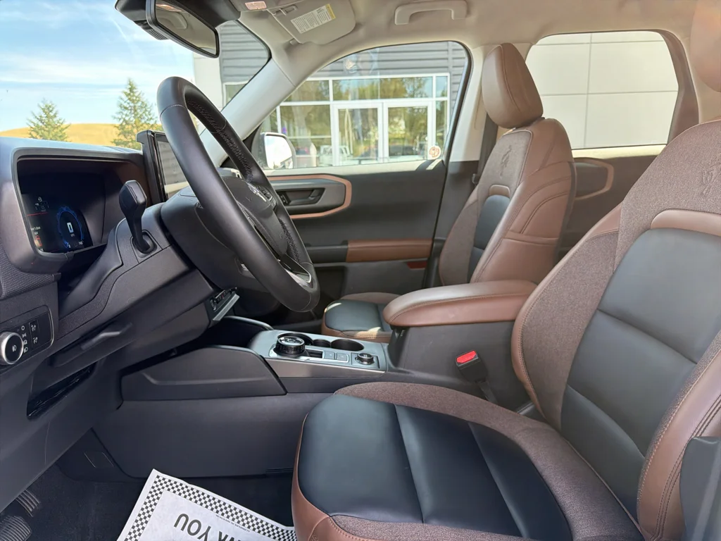 Certified Used 2025 Oxford White Ford Outer Banks image 36