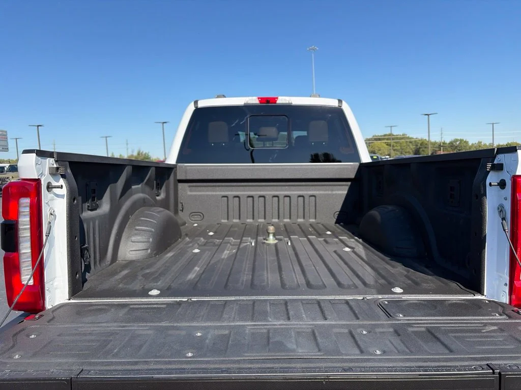 Used 2024 Oxford White Ford Lariat image 40