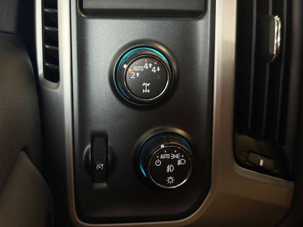 Used 2018 Black GMC SLE image 24
