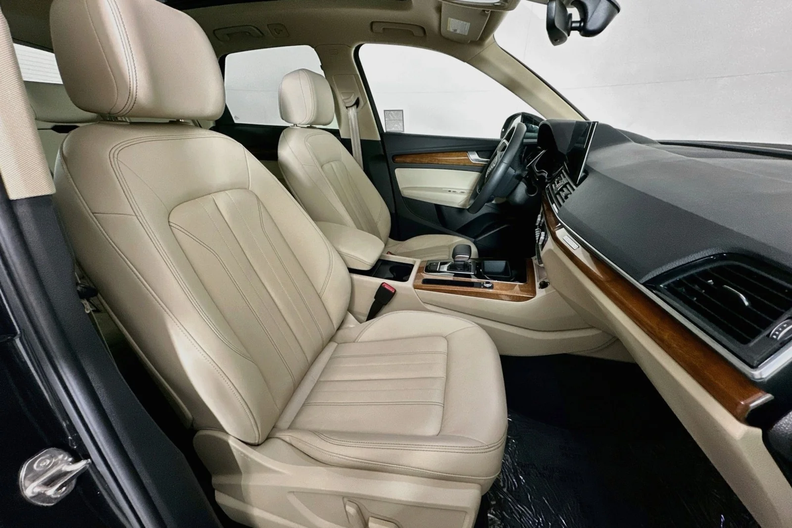 Used 2023 Mythos Black Metallic Audi Premium image 8