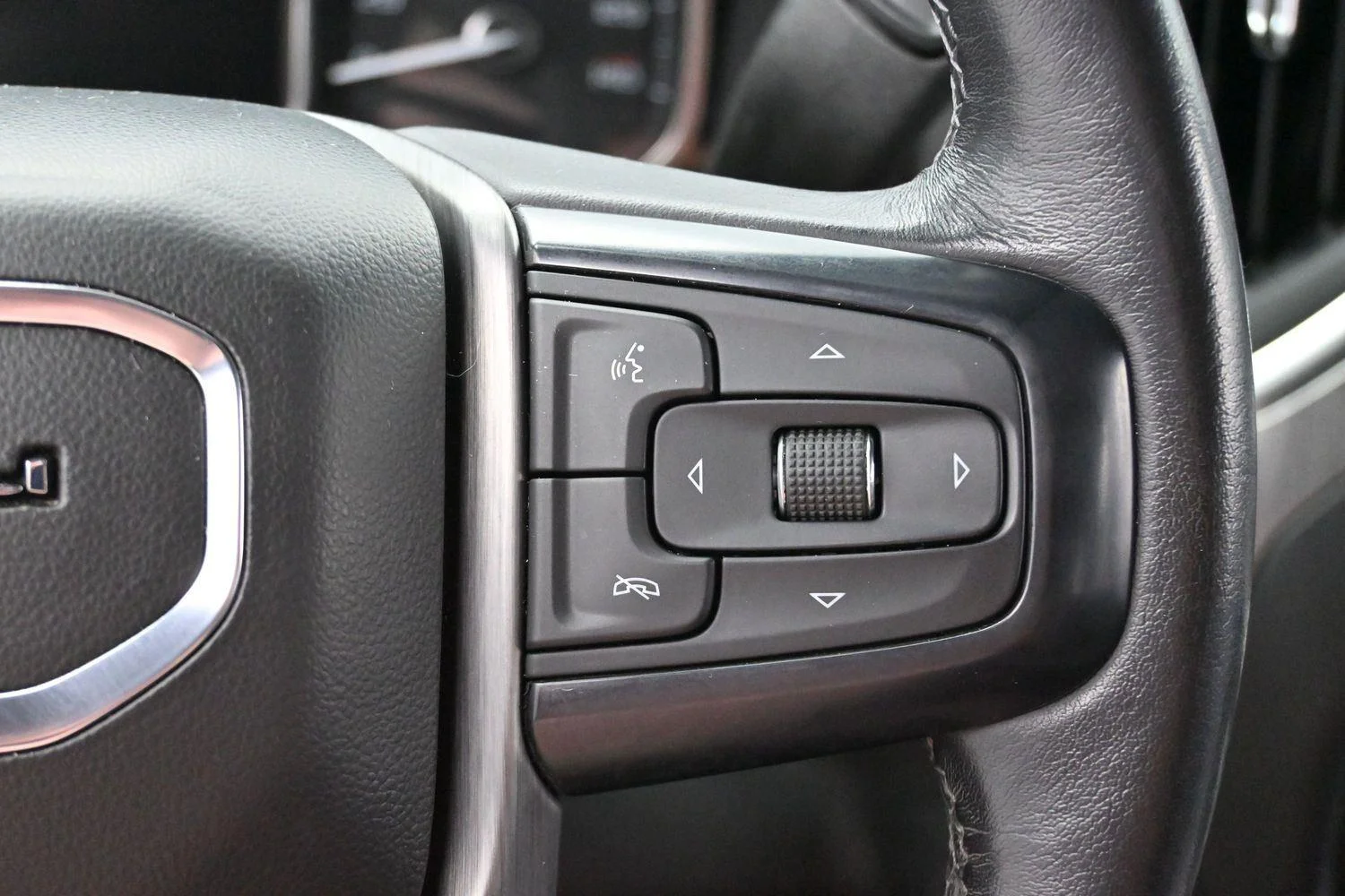 Used 2021 Onyx Black GMC Denali image 19