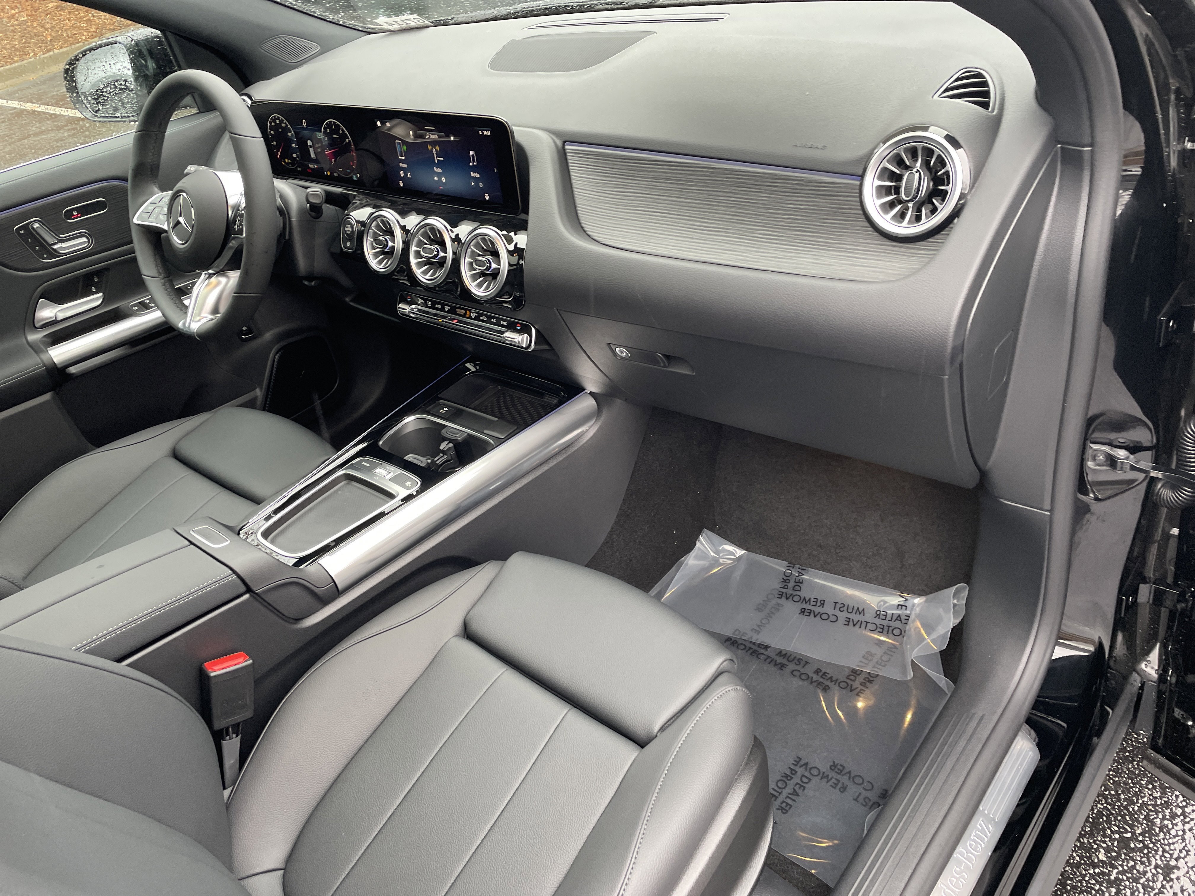 New 2026 Night Black Mercedes-Benz GLA 250 SUV image 42
