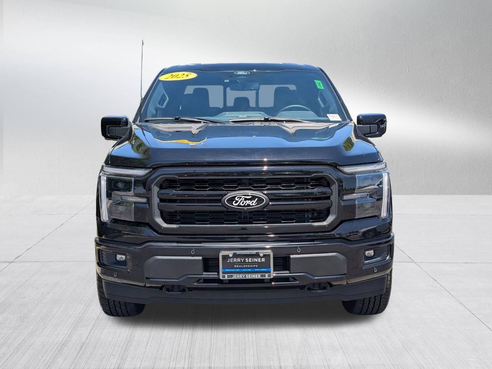 Used 2025 Black Metallic Ford LARIAT image 7