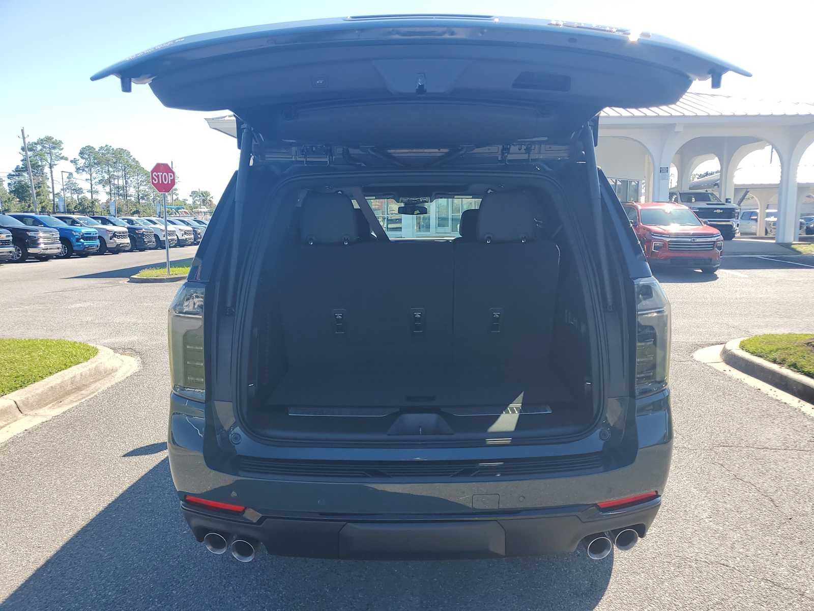 2026 Chevrolet Tahoe RST photo 4