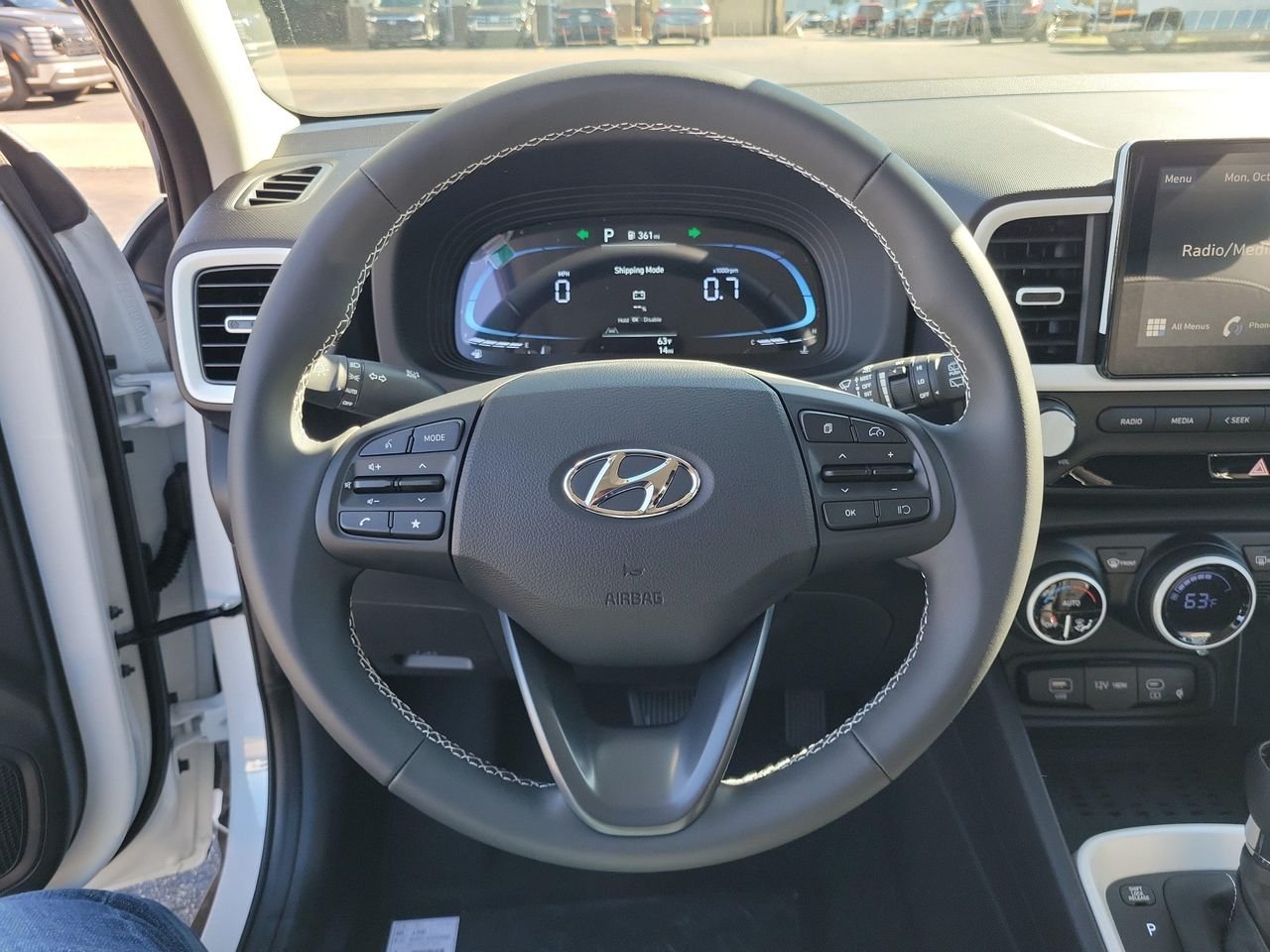 New 2026 Lunar White w/Black Roof Hyundai SEL w/Two-Tone Roof image 21