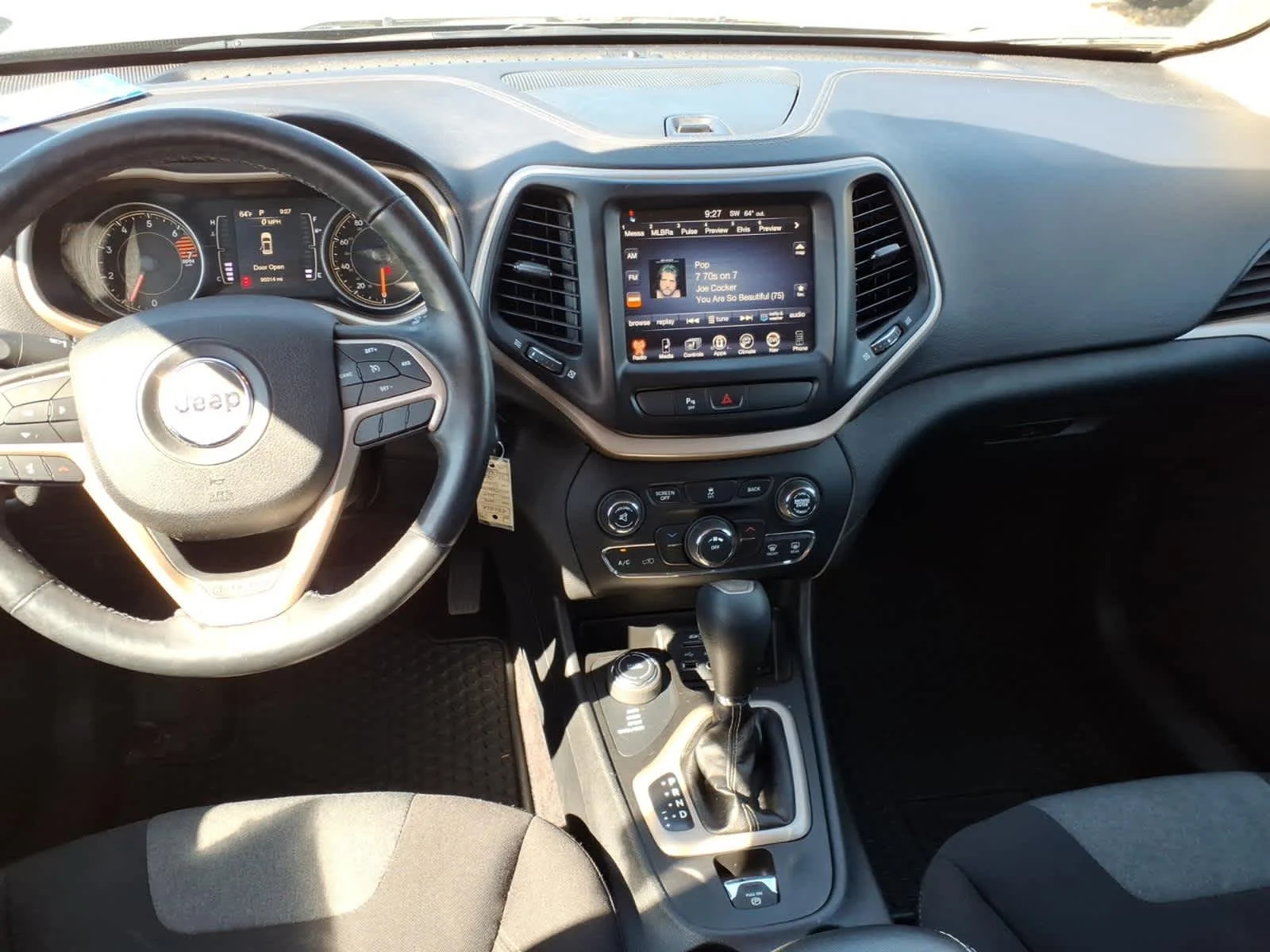 Certified Used 2018 Granite Crystal Met. Clear Coat Jeep Latitude Tech Connect image 15