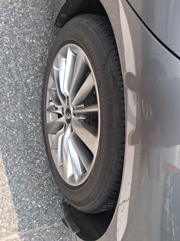 Used 2018 Gray INFINITI 3.0t LUXE image 9