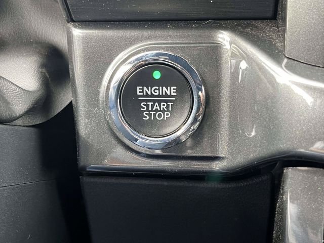 Used 2023 White Ford XLT image 25