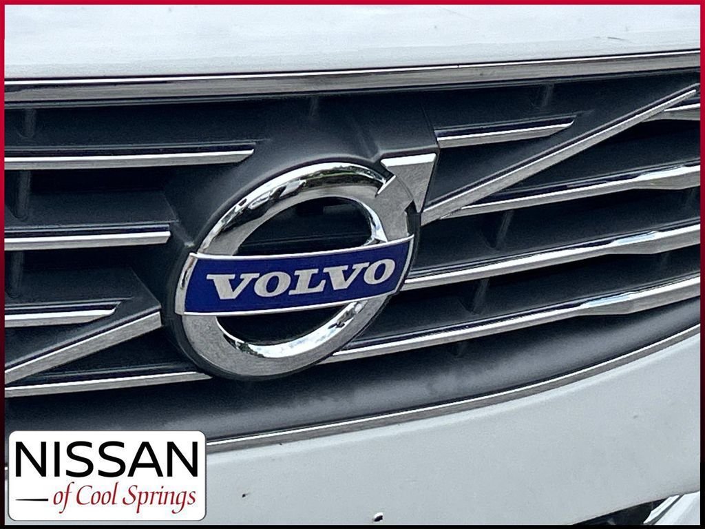 Used 2016 White Volvo T5 image 11