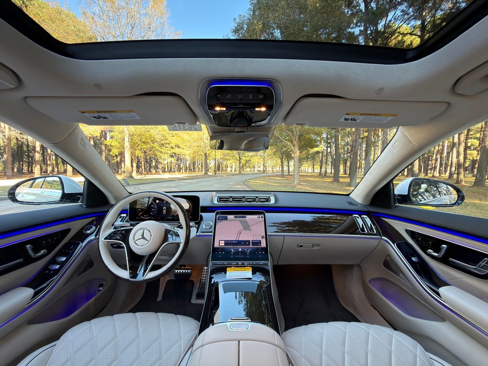 New 2026 MANUFAKTUR Moonlight White Metallic Mercedes-Benz S 580 image 2