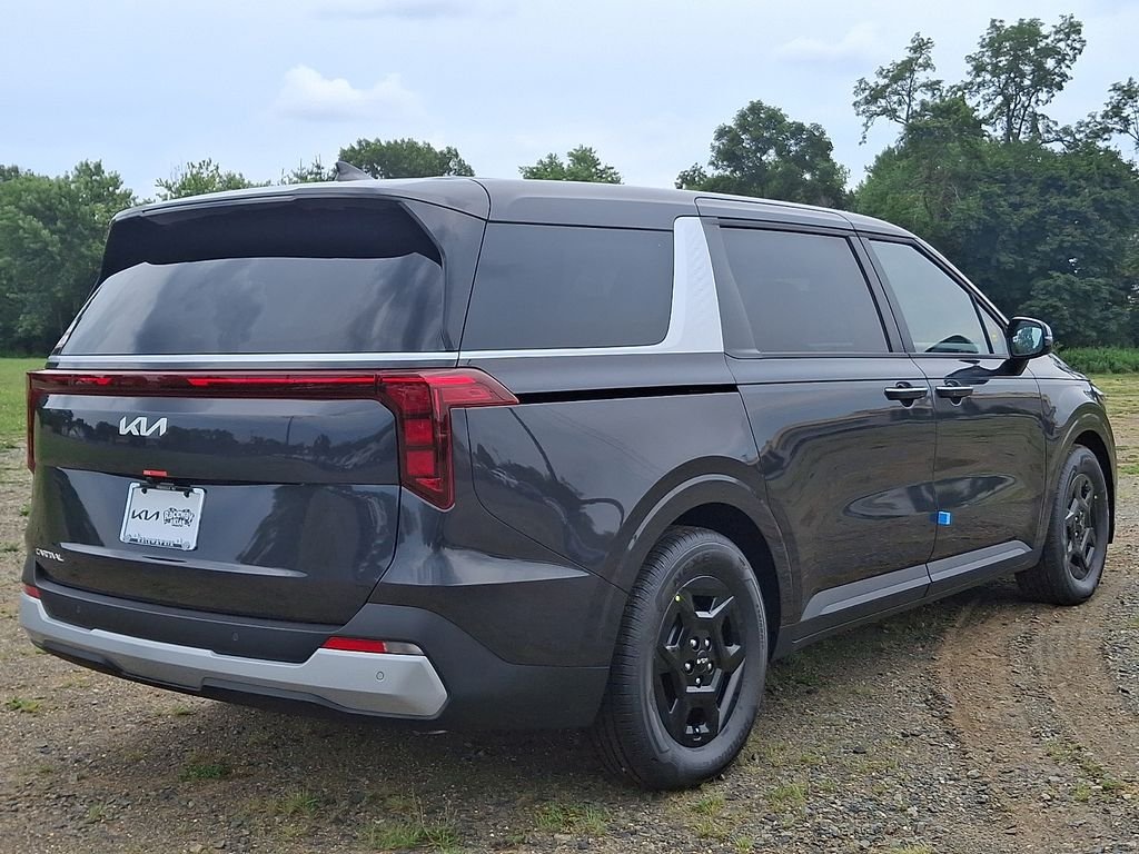 New 2026 Gray Kia LXS image 4