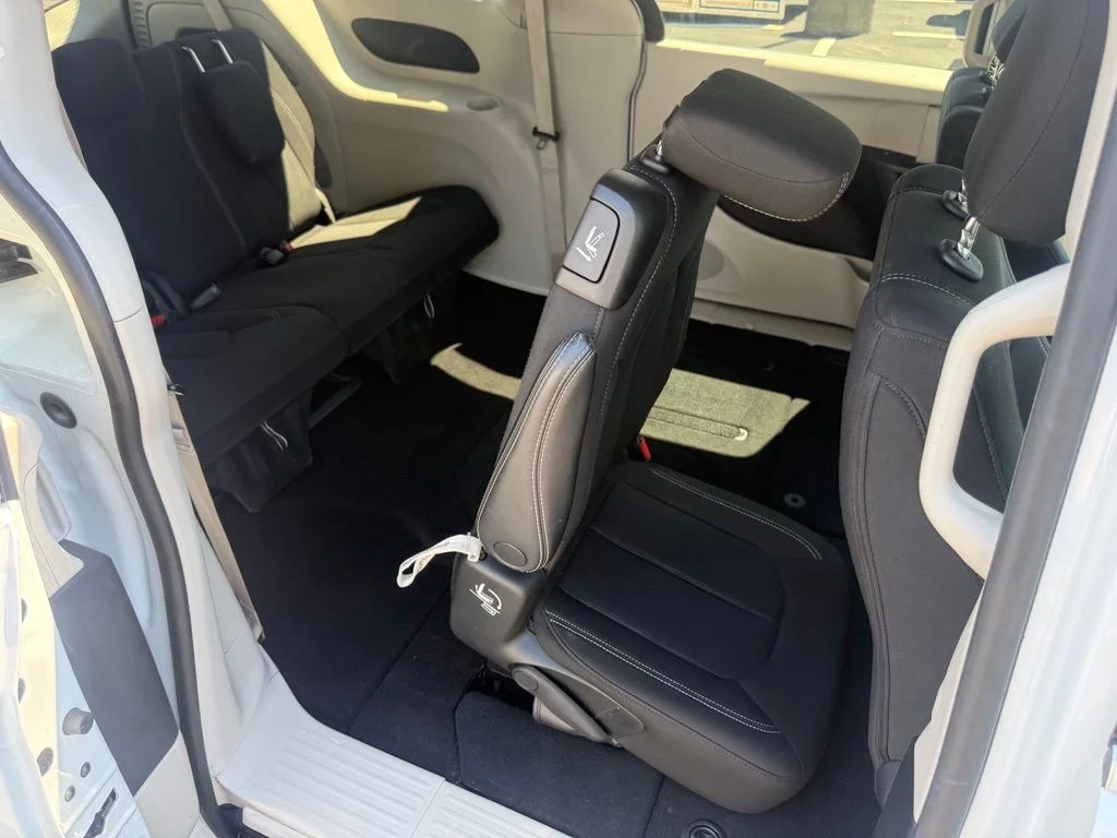 Used 2023 White Chrysler LX image 50