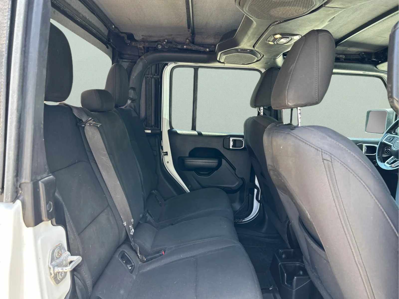Used 2020 Bright White Clearcoat Jeep Sport image 11