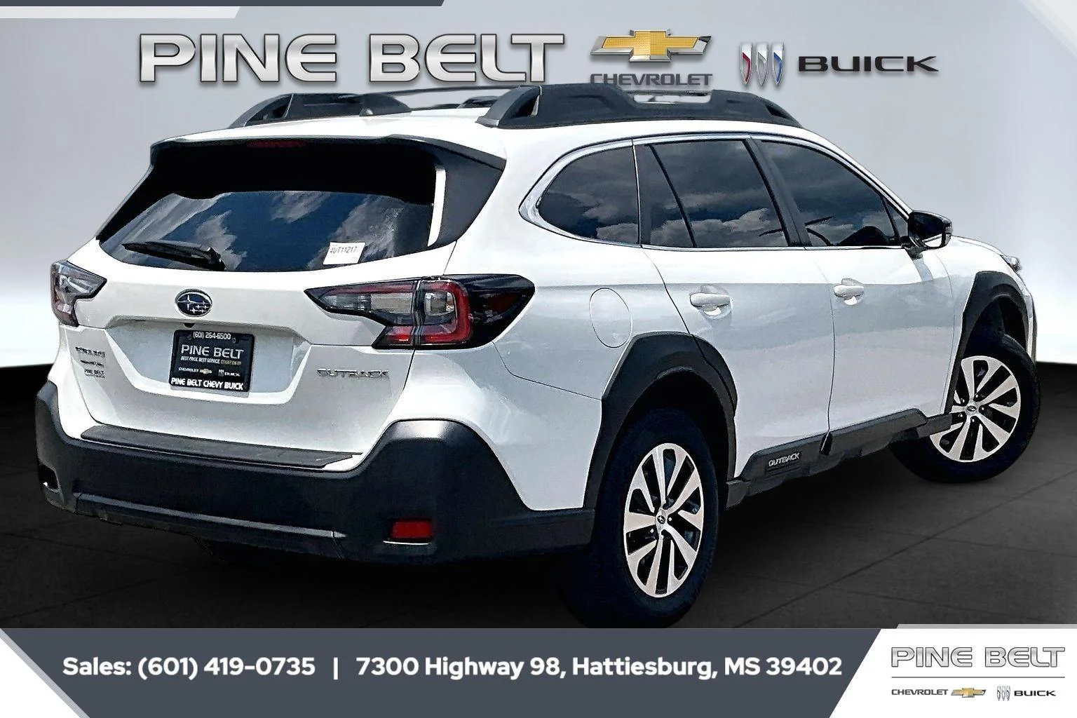 Used 2024 Crystal White Pearl Subaru Premium image 11